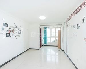 南庭新苑南区1室,小区新,有电梯,近地铁4号和19号线