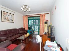 D铁口公园旁罕见电梯洋房,标准两房两厅,小区环境优美