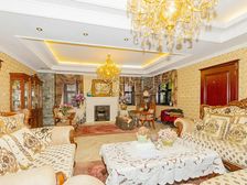 麦卡伦地7室3厅精装修