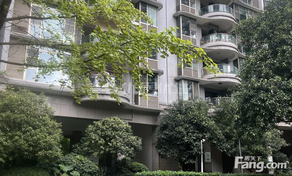 观山小区精装三房出售