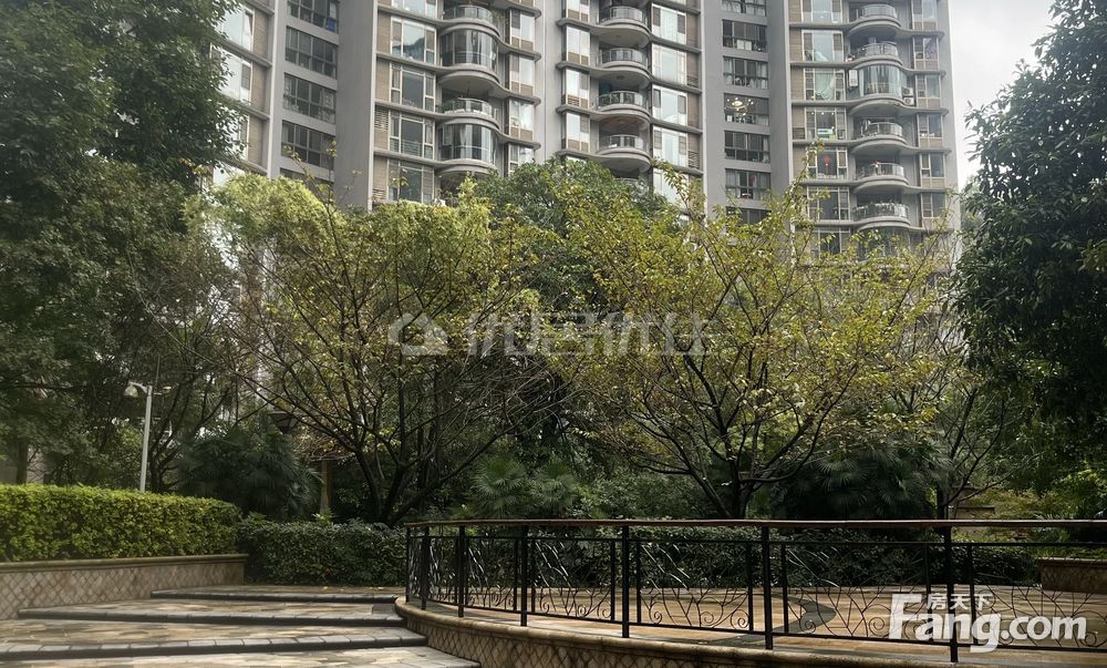 观山小区精装三房出售