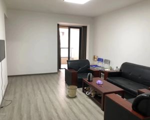 万达旁次新小区,中间楼层视野开阔,房东急售看房方便