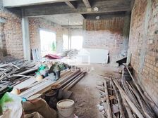 路桥花园 5房900万