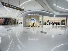 天河珠江新城.商业购物广场主力品牌商铺.正对扶梯