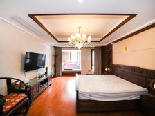 独栋别墅 中式装修 带大花园 商业配套齐全 小区环境优异