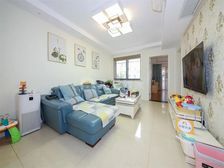 花木板块 中间楼层 精装修 三房 自住看房方便 房东诚售!