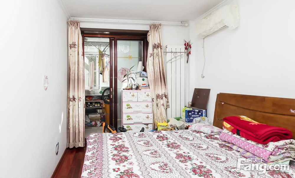 西红门宏福园 南北通透大三居 只有契税 中层 边户