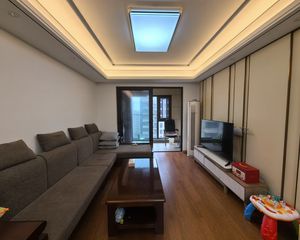 姚江金茂府3室2厅2卫南朝向300.0万元/套出售