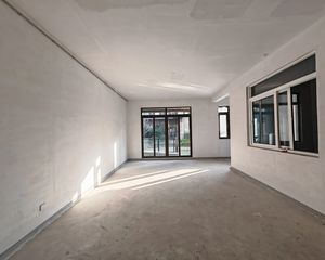 龙湖双珑原著小区 5室2厅 南北 毛坯