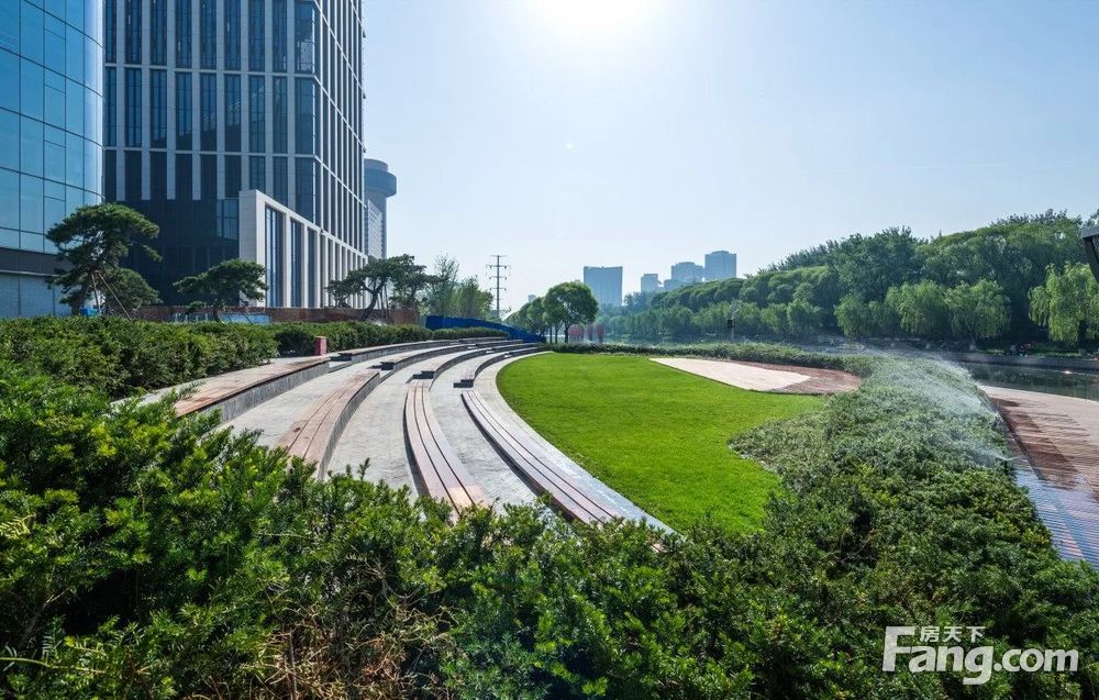 启皓大厦写字楼出租·办公室租赁三元桥地标丨燕莎核心丨亮马河景丨