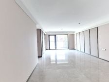 开发商精装修,带空调,高楼层,视野采光好送车位