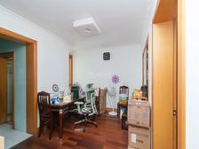 金色中环,中间楼层两房。急售。急售。