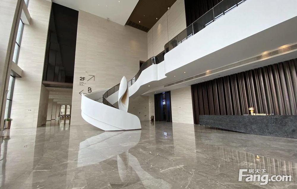 新区精信丨政策优享中心丨中高区通透平层使用率高-重庆写字楼_房天下