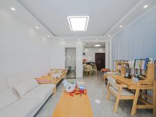 吴江松陵镇鼎基丽湾域北区2室2厅中间楼层,采光好