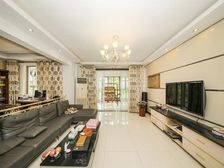 万宝广场地鉄口,电梯洋房一楼带花园,采光无遮挡,奥林清华三区