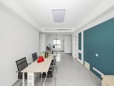 半岛印象花园住宅,四开间朝南,户型南北通透采光好,四房两卫。