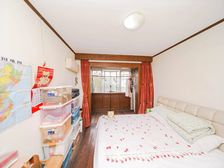 新出边套 三房 中间楼层 正对小区花园位置