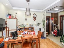 主卧朝南,环境优美,居家装修,诚意出售