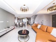 芊浔嘉园,新上复试四房,全新装修,楼层视野好,户型好,带露台