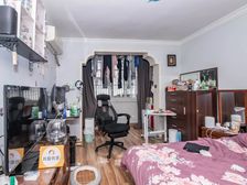 地铁口50米+理想楼层+南北带阳台+五月花对过