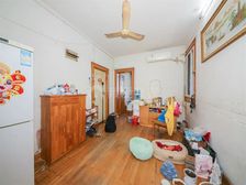 健身楼层+适合刚需的+房东诚心卖+看房方便+南北通透