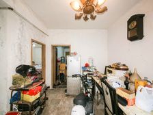 园区东环,宏葑四村,一楼带院子,满五V一,出行方便。