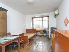 徐汇区南站汇成三村1室1厅