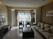 东部新城旁 宜家花园 3室2厅 精装 保养好 看房方便