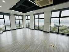 房东直租 北岸财富中心227平新装修 江景房 多隔间 落地窗