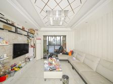 吴江松陵镇瑞景国际装修自住,满五省税费,有车位另算