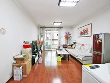 长阳+方正大两居+客厅主卧朝南+卧室拐角大飘窗+满五年一套