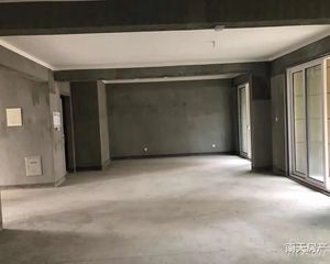 公园18724室2厅2卫南朝向368.0万元/套出售