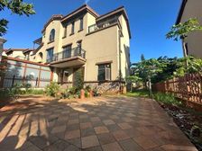 70年住宅 独栋别墅业主 急卖送前后双花园,咨询价格