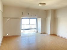 精装两房,送设施,拎包即住,总价低!