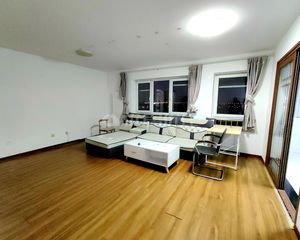 青荷里宸欣园3居室 南北通透 精装 电梯房 楼层好 无遮挡