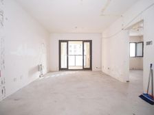 J售大润发旁 双D铁 大成珺 三房两卫 南北通透 采光视野好