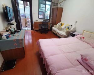 黄鹂社区3室1厅1卫南朝向180.0万元/套出售