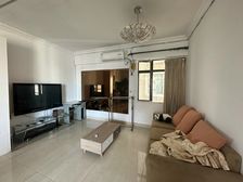 芳草园 中介费0.69% 急售价650万 该单位好受客户欢迎