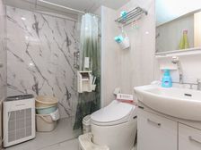 电梯大三房外销房 安静不临街 公园旁 小河环绕 拎包入住