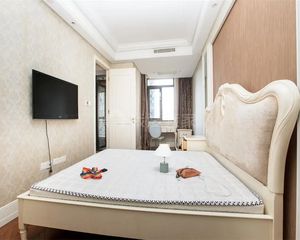 电梯房,环境优美,交通便利,主卧朝南