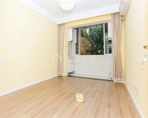 胶州路565弄 1室1厅 南