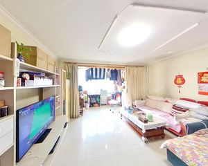 新上北二区南北通透厅南两居室,商品房,前后不临街!