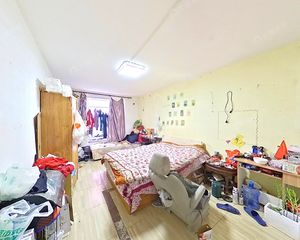 低楼层,出行方便,满五,看房方便