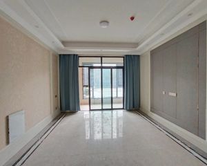 中海学仕里3室2厅2卫南朝向300.0万元/套出售