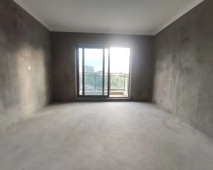 绿地观堂4室2厅3卫南朝向300.0万元/套出售