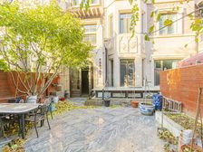 公园里的别墅英伦风.位置好南向观公园景观.人车分流双车库诚售