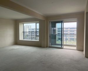 维科水岸春晖4室2厅2卫南朝向900.0万元/套出售