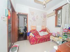 中间楼层,南北两房,边套全明,房东诚意出售