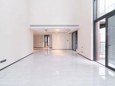 中间楼层 13楼 万科瑧湾汇(原蓝光黑钻) 4室3厅 精装修