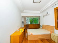 二房朝南 南北通风 不沿马路 一梯二户 边套全明 诚心出售